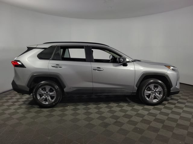 Used 2025 Toyota RAV4 LE AWD/4WD image 10