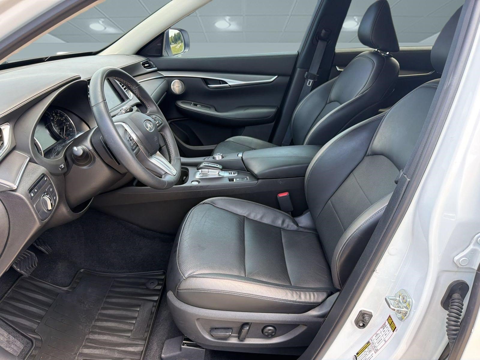 Used 2023 INFINITI QX50 Luxe FWD image 5