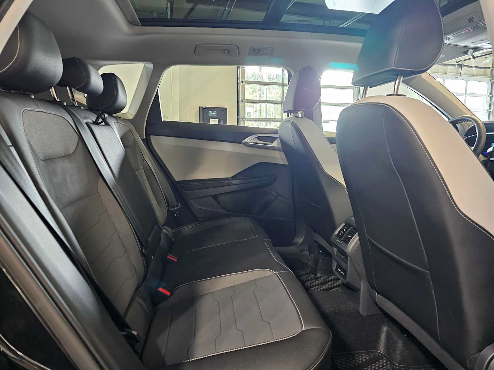 New 2026 Volkswagen Taos SE AWD/4WD image 12