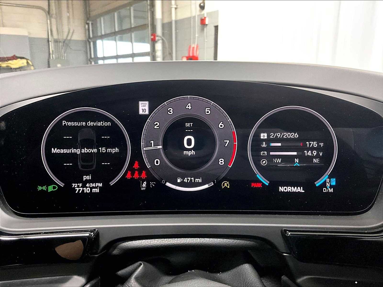 Used 2025 Porsche Cayenne Coupe image 24