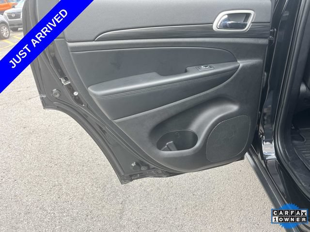 Used 2021 Jeep Grand Cherokee Laredo w/ Security & Convenience Group AWD/4WD image 19
