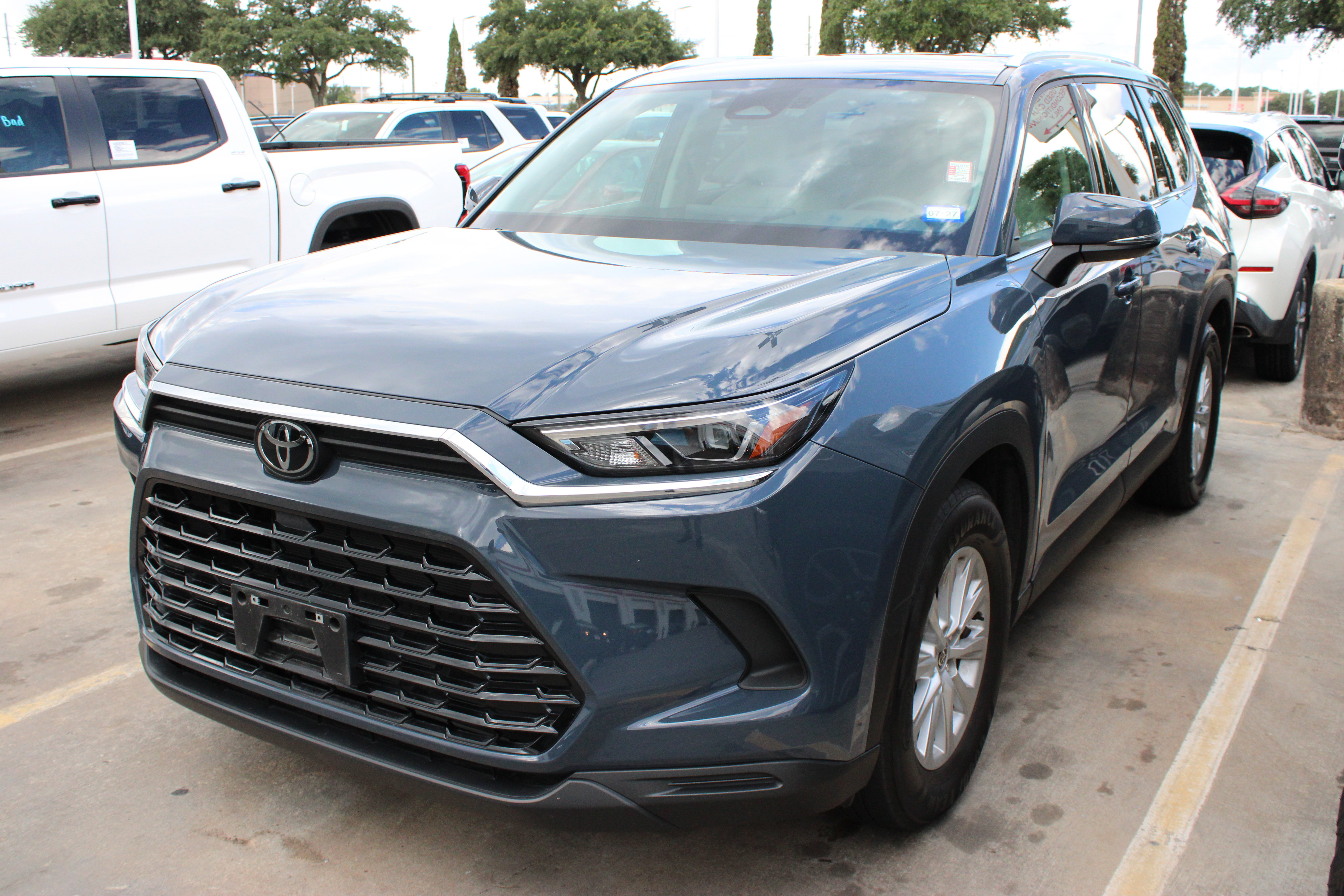 Used 2024 Toyota Grand Highlander AWD image 5
