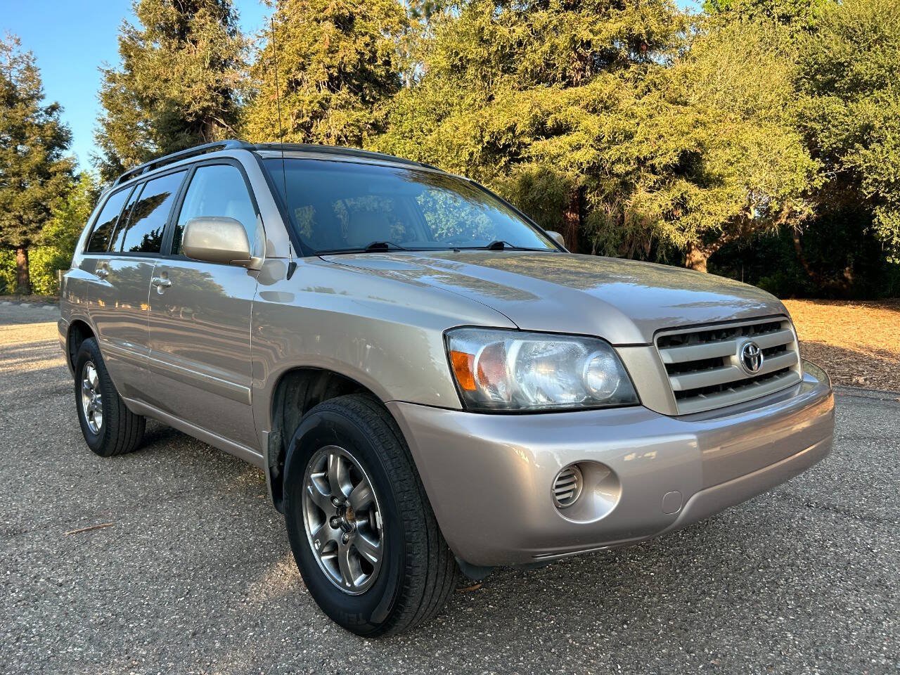 Used 2004 Toyota Highlander 4WD V6 w/ Preferred Pkg image 8