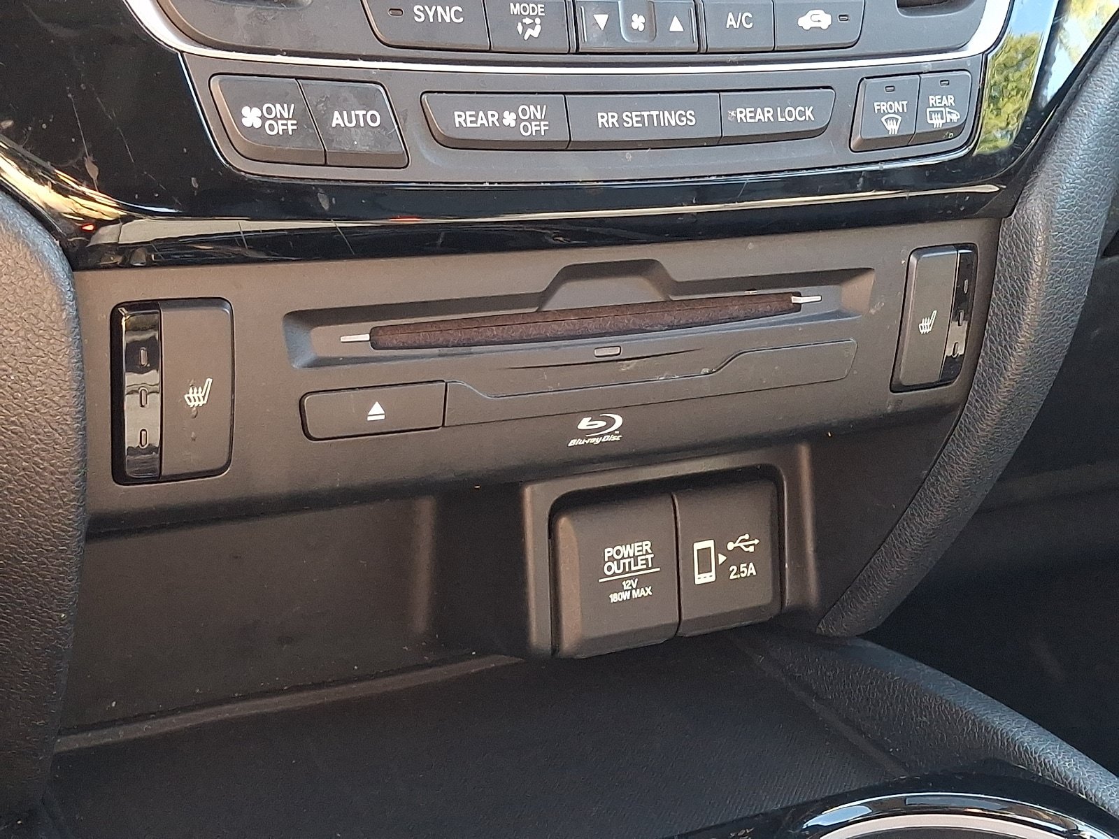 Used 2021 Honda Pilot Touring image 27