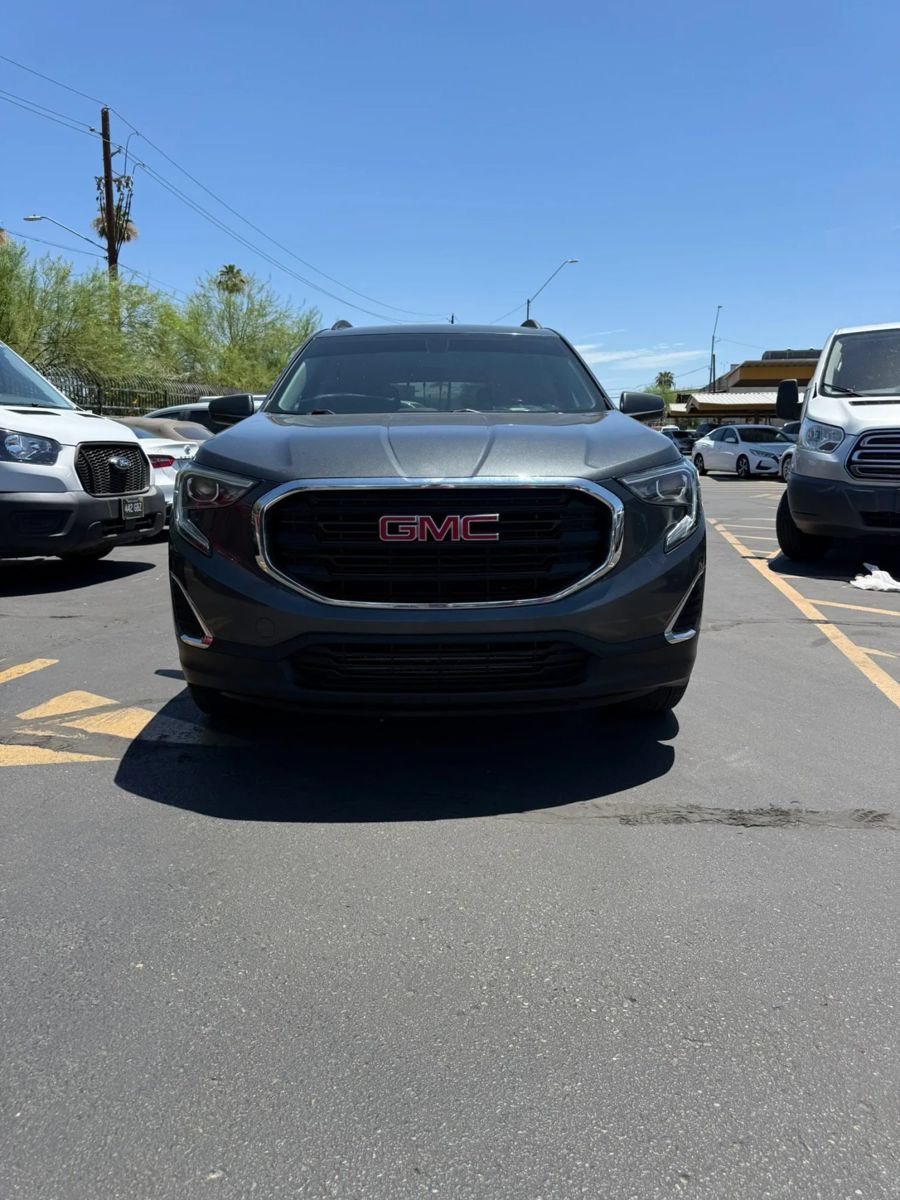 Used 2019 GMC Terrain SLE w/ Driver Convenience Package FWD image 2