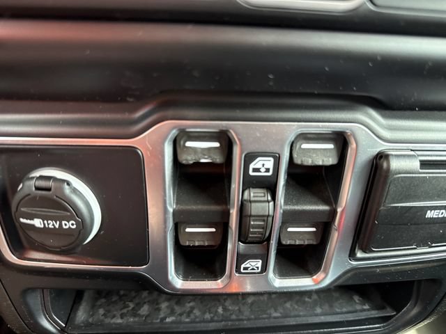 Used 2020 Jeep Gladiator Sport w/ Quick Order Package 24S AWD/4WD image 29