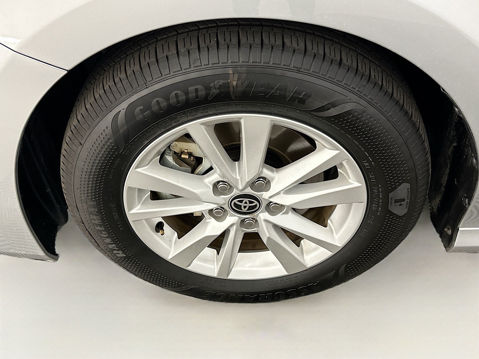 Used 2026 Toyota Camry LE FWD image 11