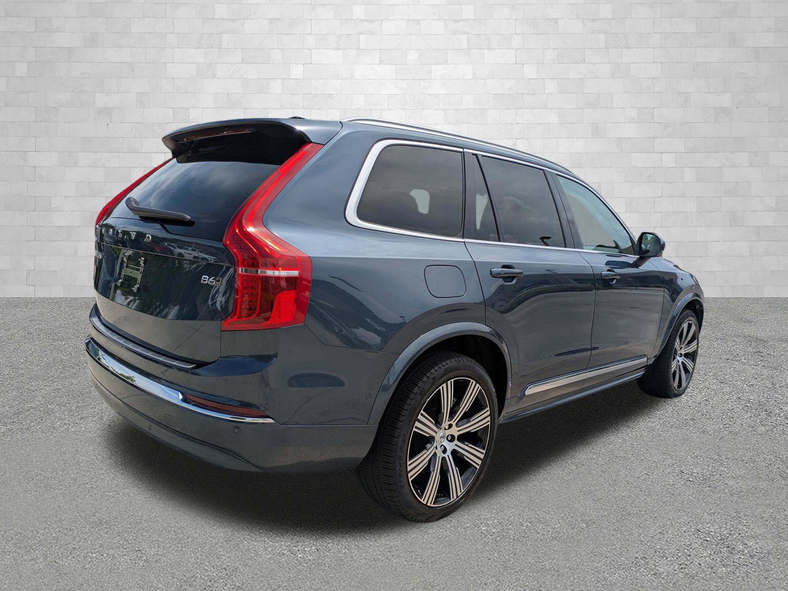 Used 2024 Volvo XC90 B6 Plus w/ Protection Package Premier AWD/4WD image 2