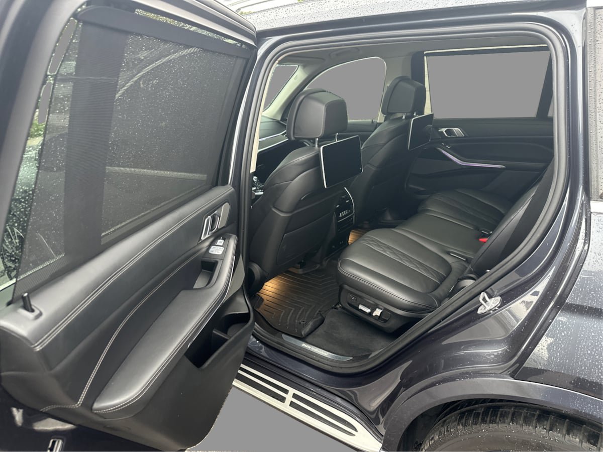 Used 2019 BMW X7 xDrive50i w/ Dynamic Handling Package AWD/4WD image 32