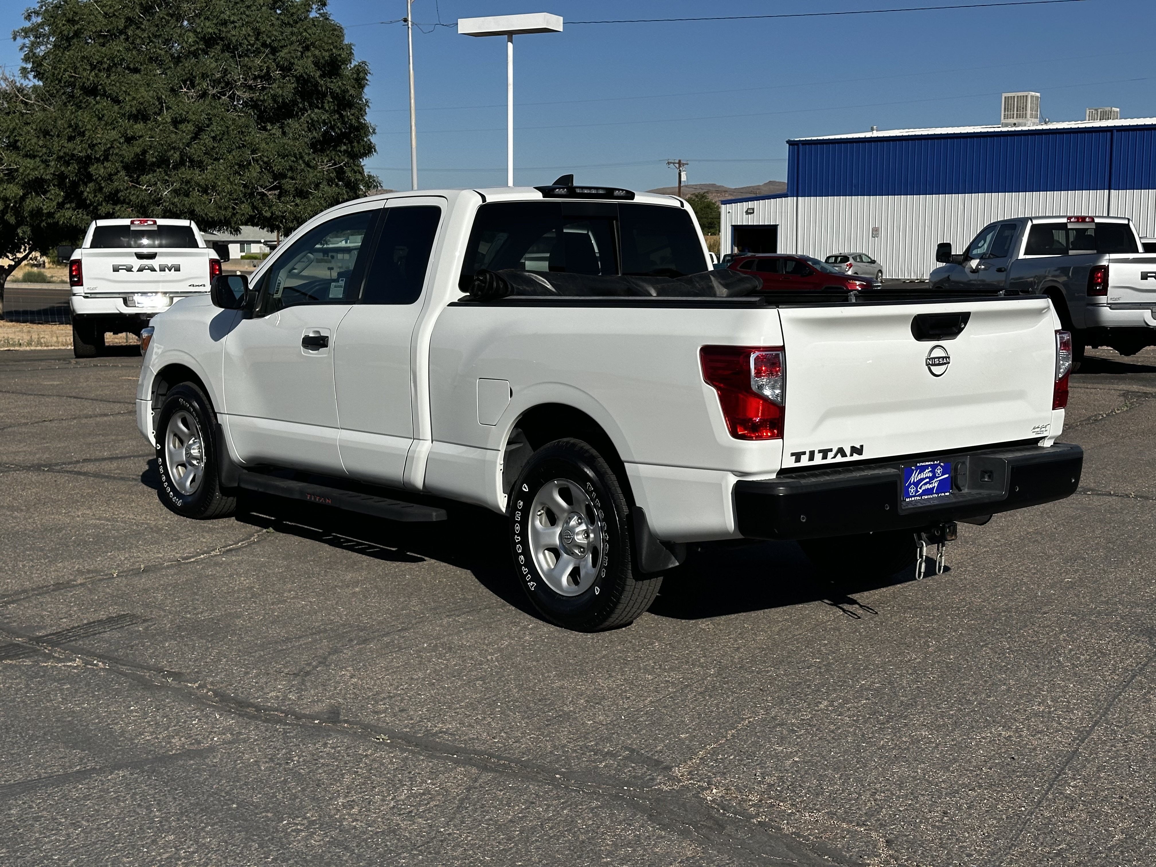 Used 2023 Nissan Titan S RWD image 6