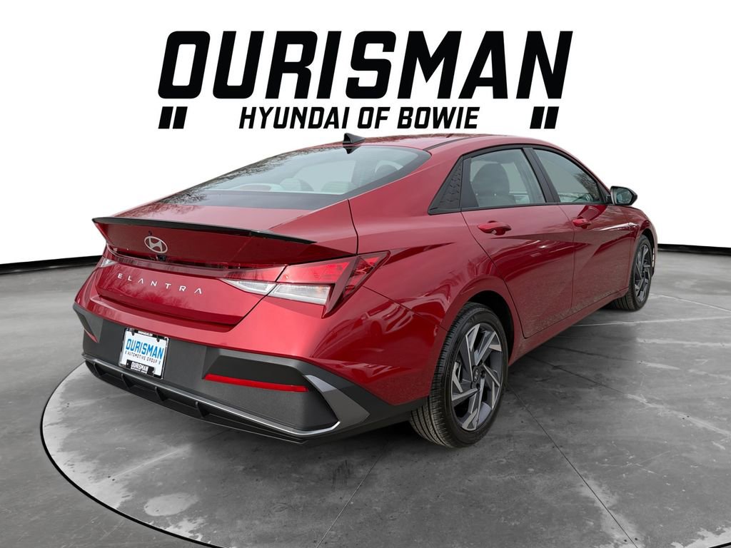 Certified 2025 Hyundai Elantra Sport image 6