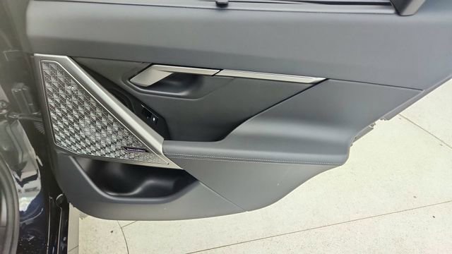 Used 2026 BMW 550e xDrive image 29