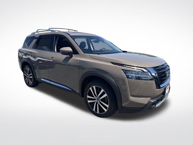 Used 2023 Nissan Pathfinder Platinum AWD/4WD image 10