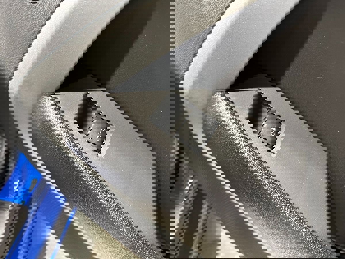 Used 2018 Chevrolet Camaro SS image 9