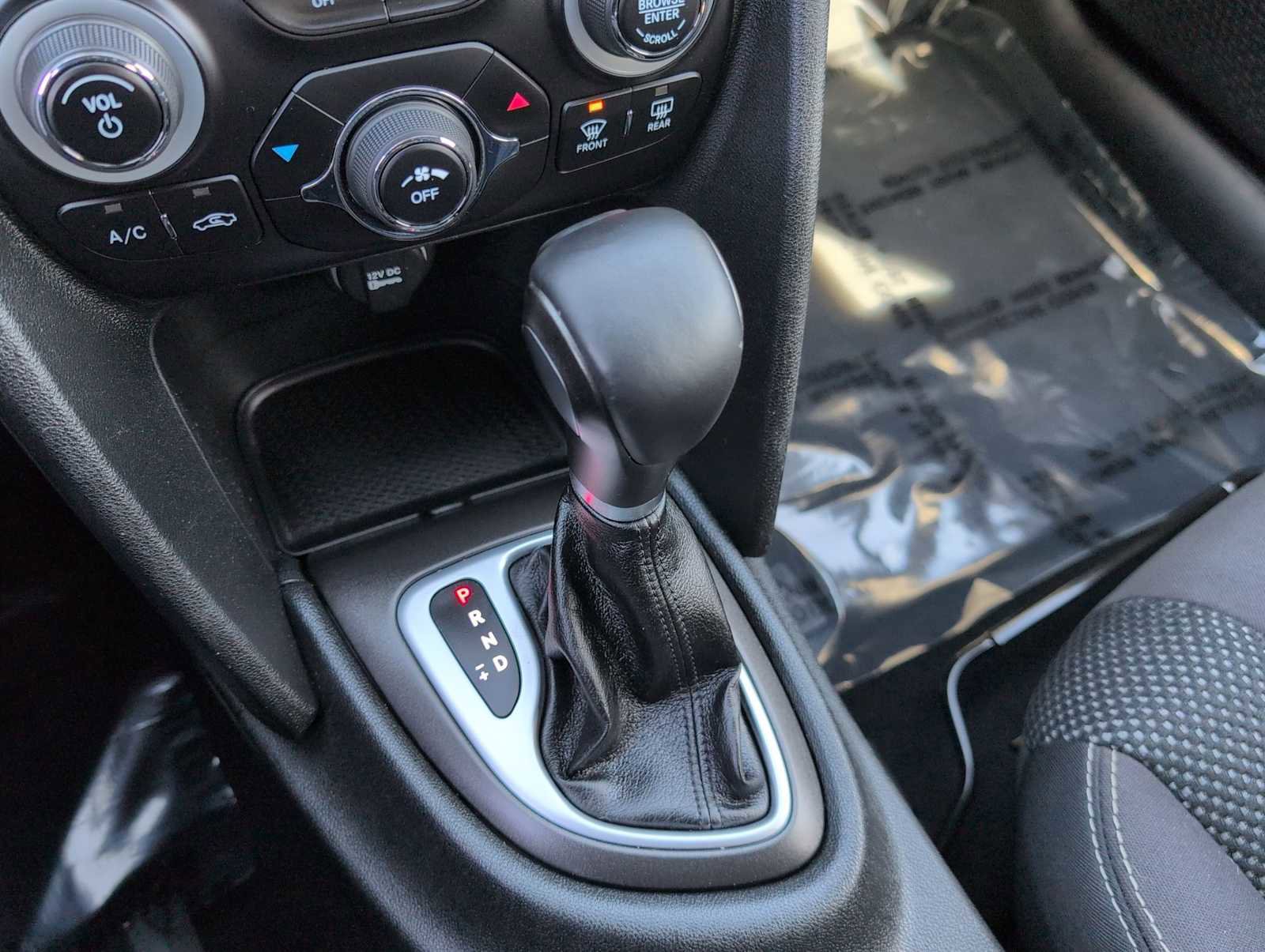 Used 2015 Dodge Dart SXT image 28