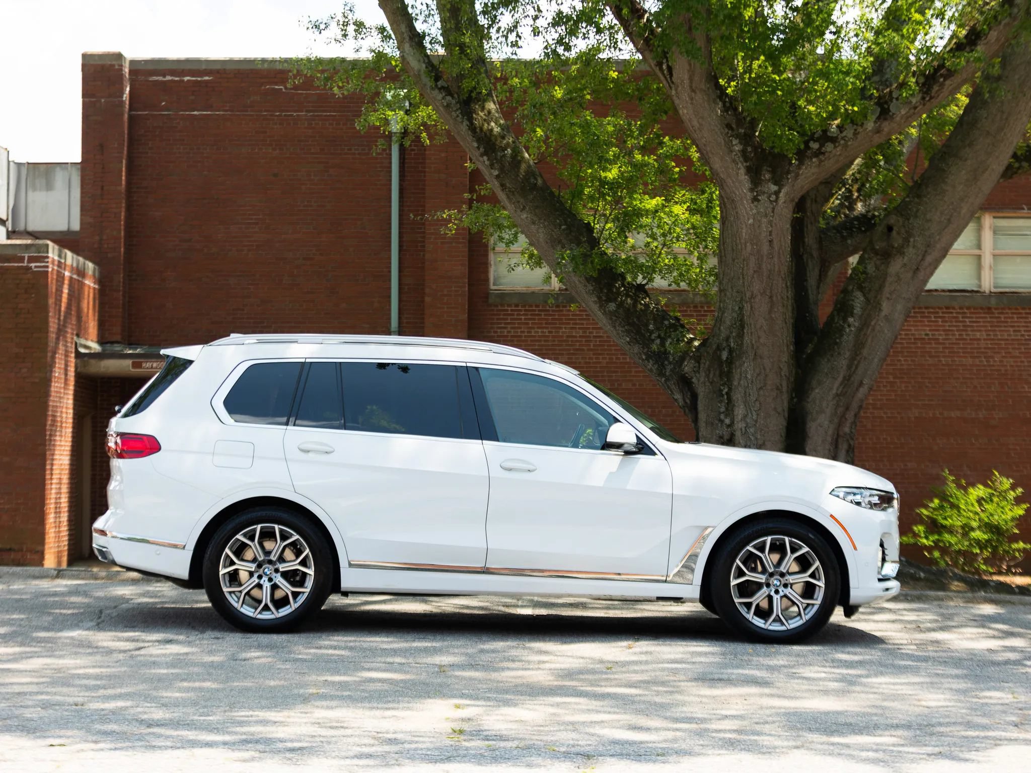 Used 2021 BMW X7 xDrive40i w/ Premium Package AWD/4WD image 8