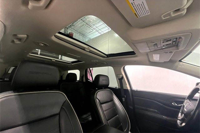 Used 2022 GMC Acadia Denali image 28