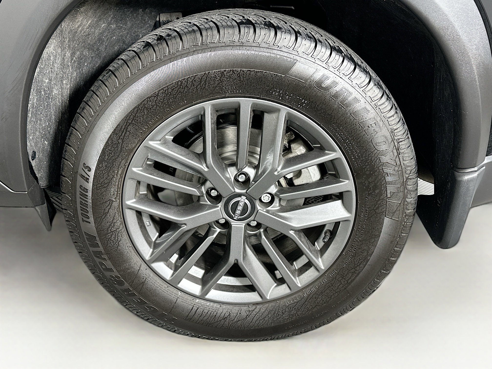 Used 2023 Nissan Rogue S AWD/4WD image 11