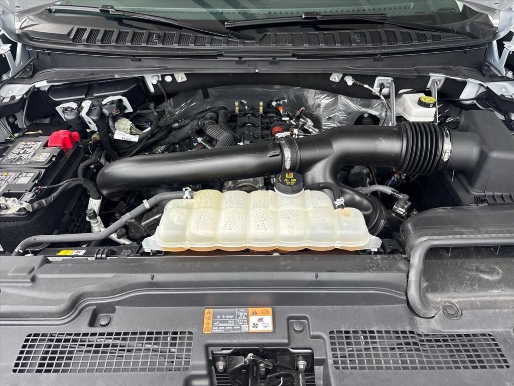 Used 2025 Ford Expedition Max Active AWD/4WD image 29