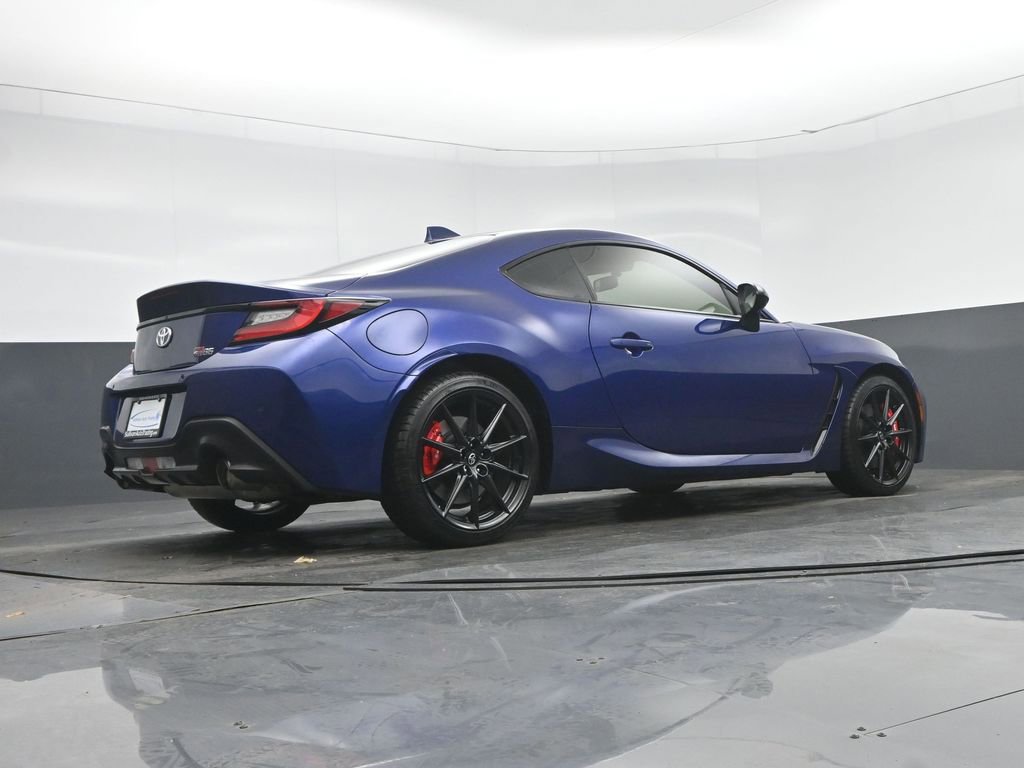 Used 2025 Toyota GR86 w/ Performance Package image 48