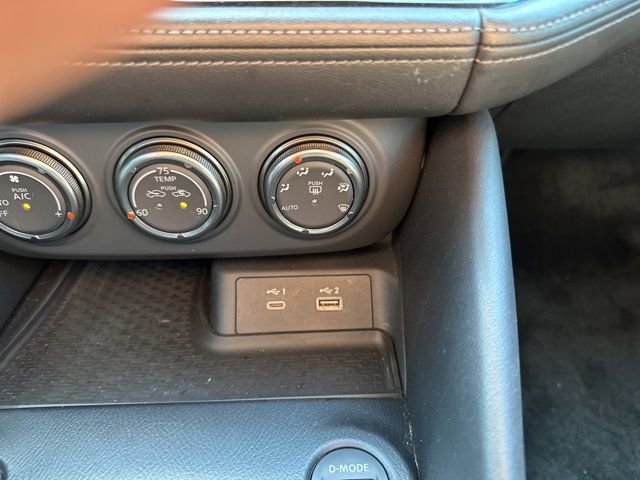 Used 2023 Nissan Z Performance w/ Floor Mat Package (L93) image 38