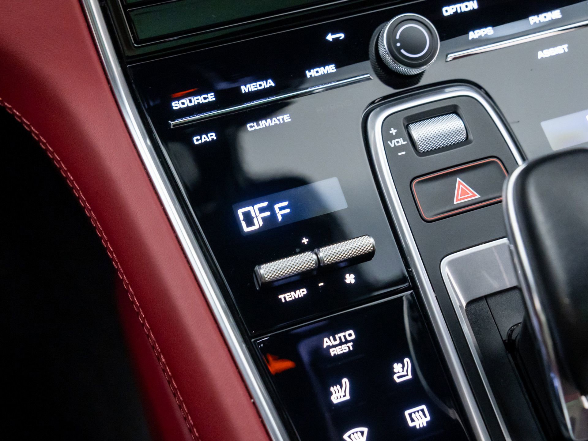 Certified 2023 Porsche Panamera Turbo S image 24