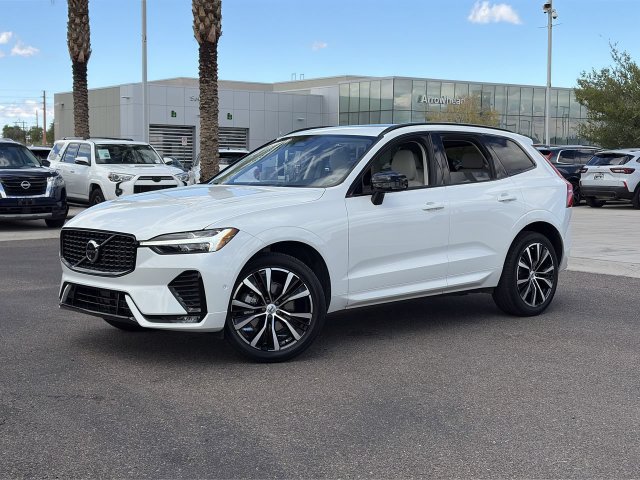 Used 2024 Volvo XC60 B5 Plus w/ Protection Package AWD/4WD image 2