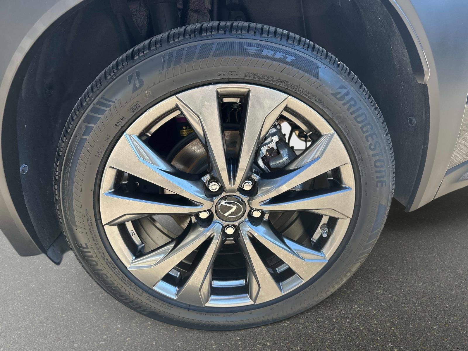 Used 2019 Lexus UX 250h F Sport w/ F Sport Premium Package image 11