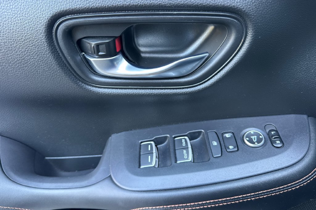 Certified 2023 Honda HR-V Sport image 5