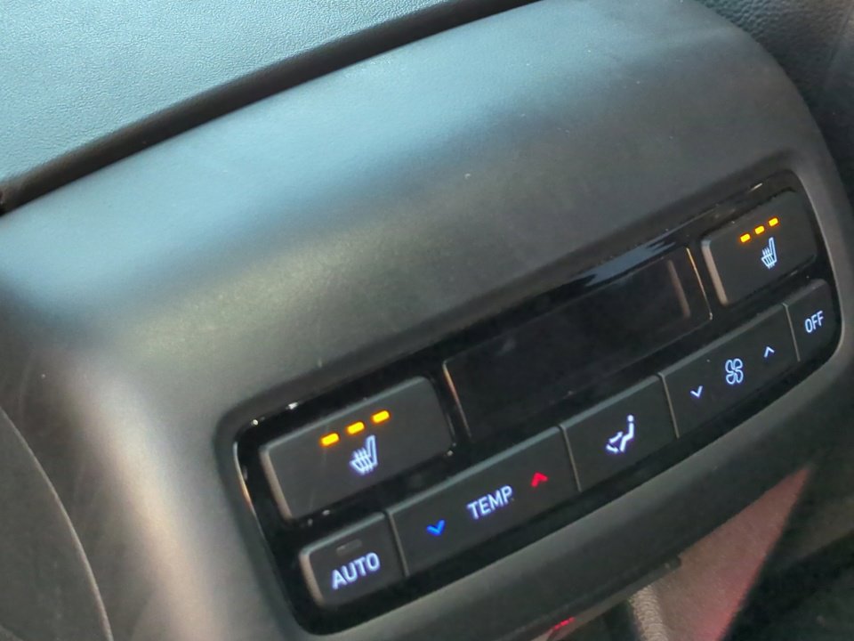 Used 2021 Hyundai Palisade SEL w/ Premium Package image 18