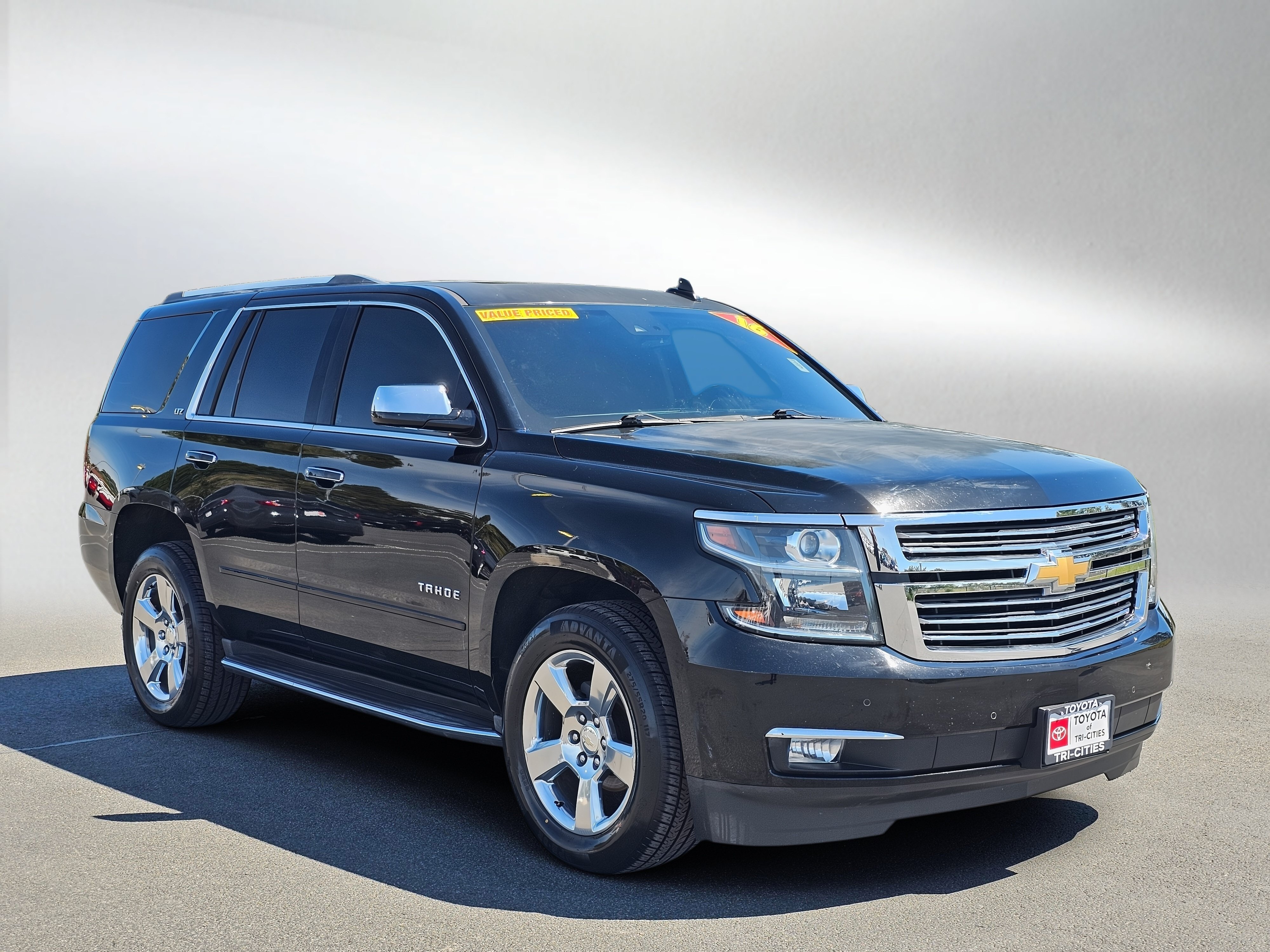 Used 2016 Chevrolet Tahoe LTZ AWD/4WD image 7