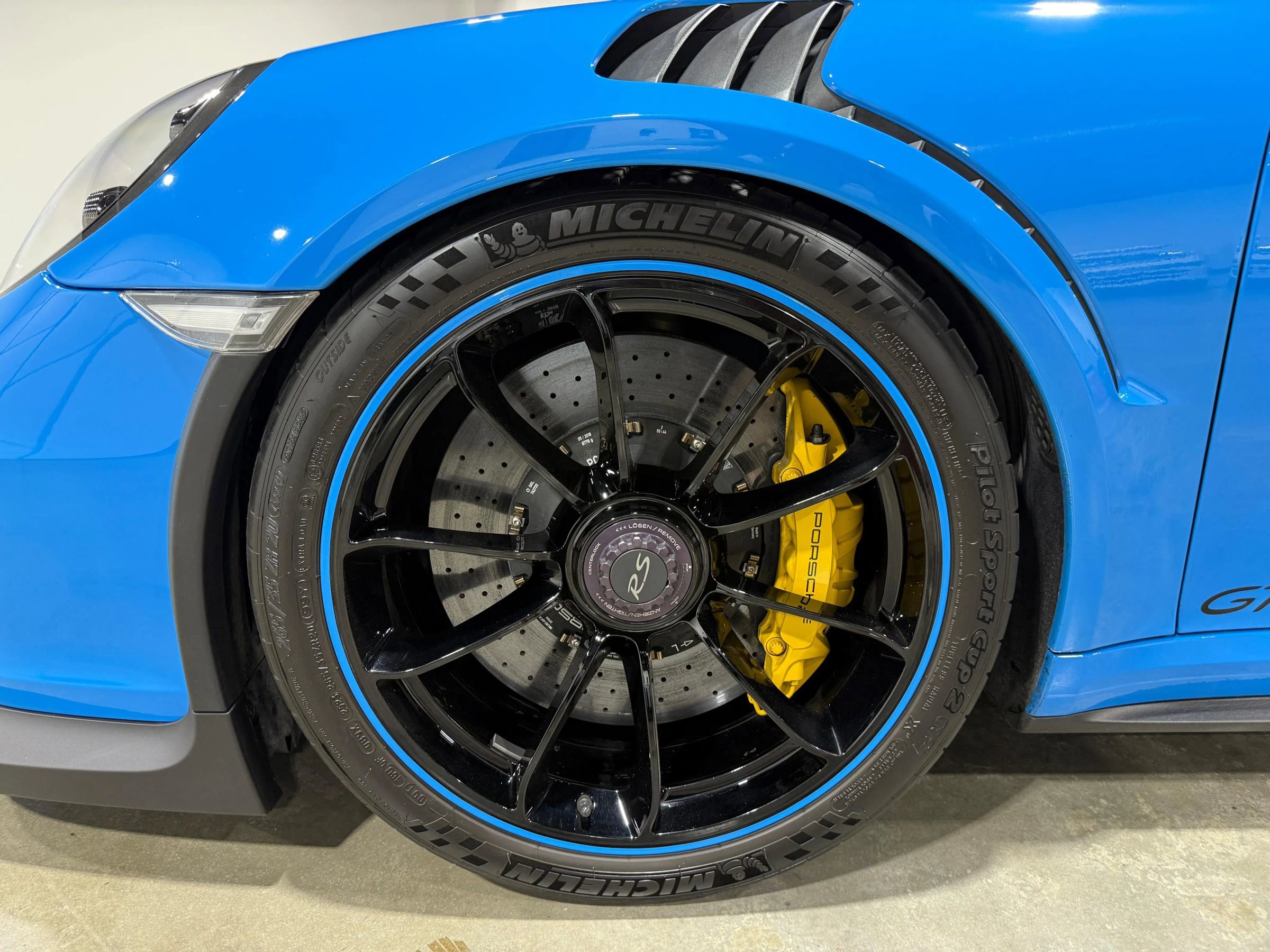 Used 2016 Porsche 911 GT3 RS RWD image 18