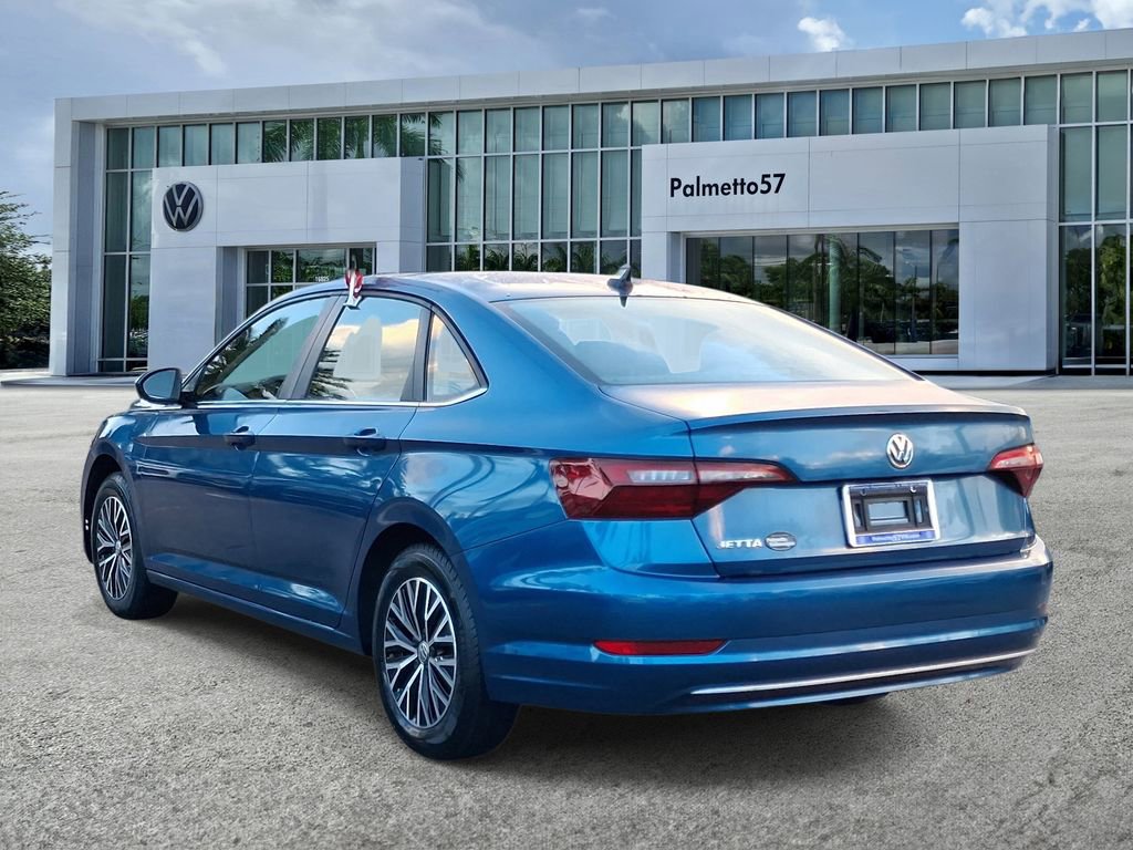 Certified 2021 Volkswagen Jetta SE FWD image 4