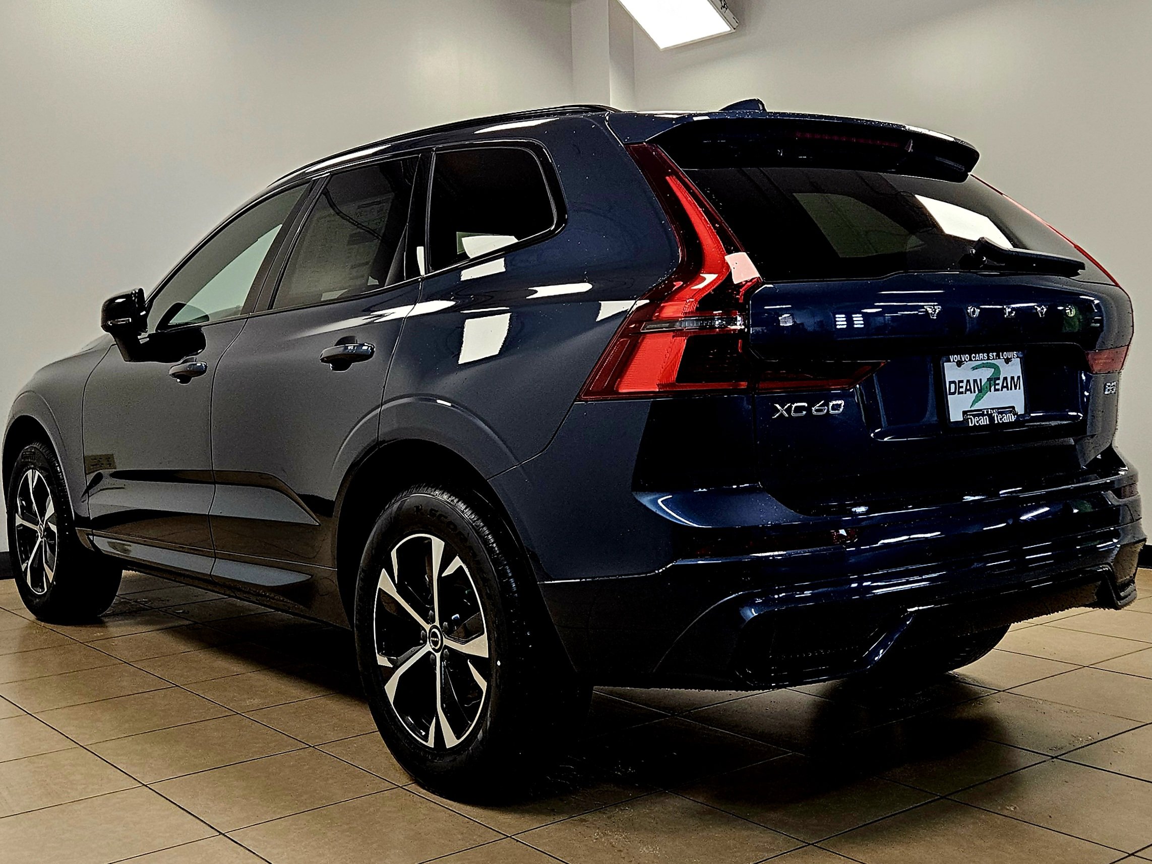 New 2026 Volvo XC60 B5 Core w/ Climate Package AWD/4WD image 6