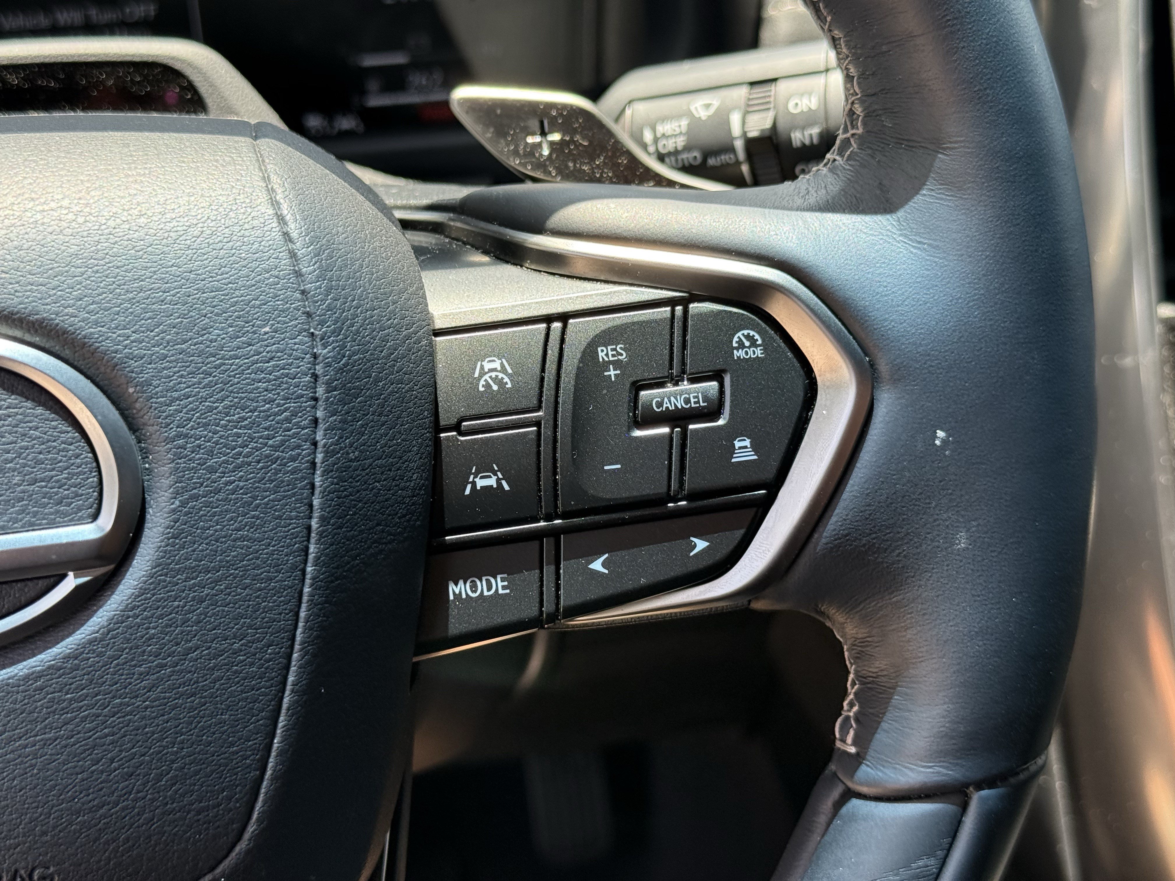 Used 2026 Lexus LX 600 4WD w/ Accessory Package (Z1) image 17