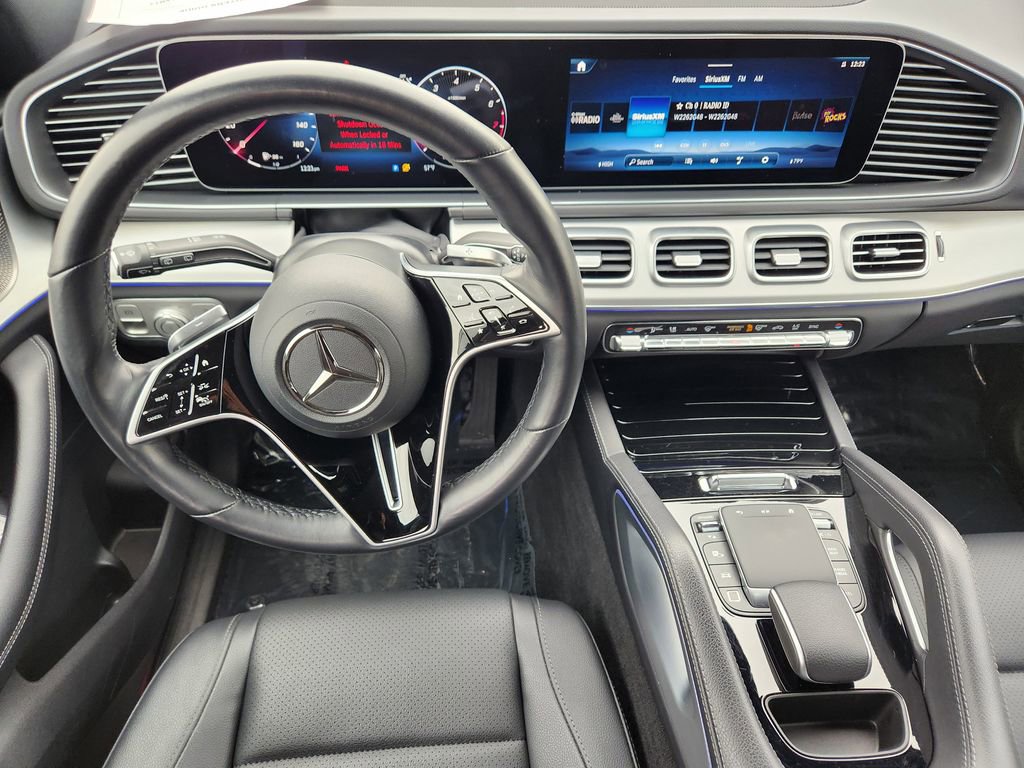 Used 2025 Mercedes-Benz GLE 350 4MATIC image 3