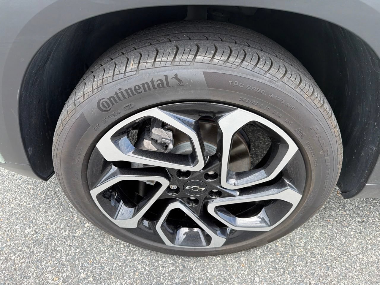 Used 2024 Chevrolet Trax RS FWD image 11