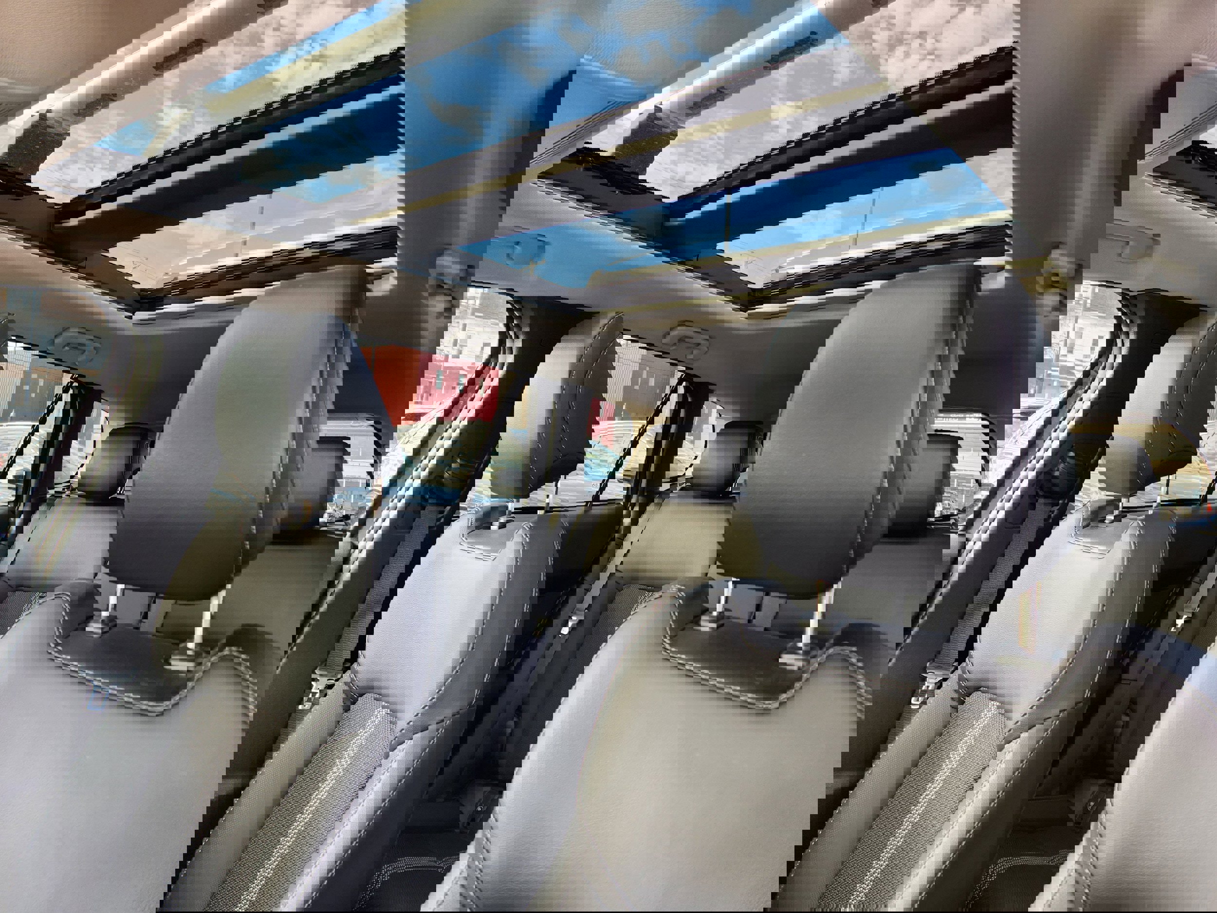 Used 2025 MAZDA CX-50 AWD 2.5 S w/ Cargo Package image 13