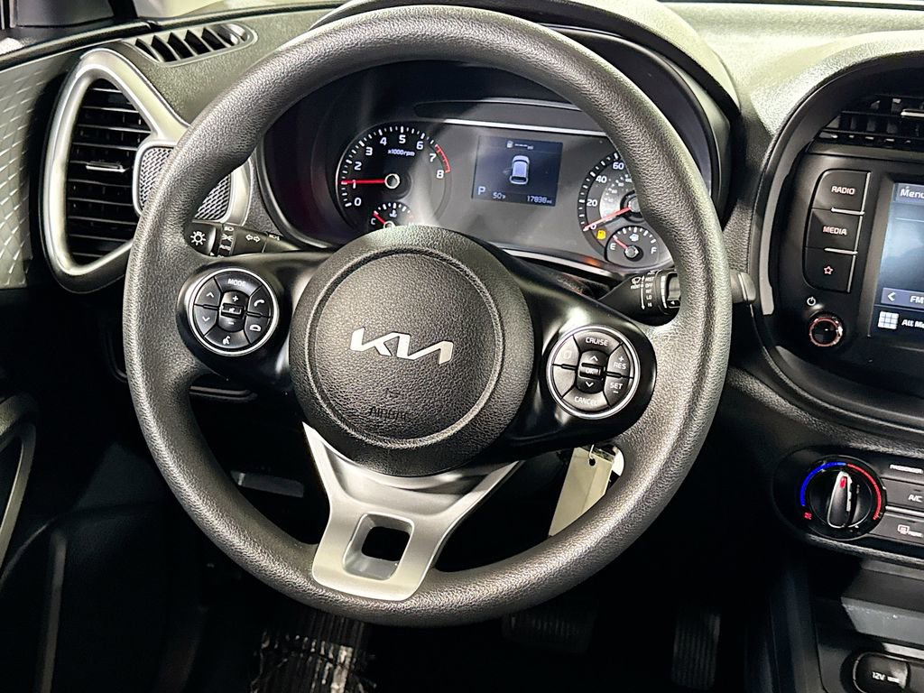 Used 2022 Kia Soul LX w/ Technology Package image 17