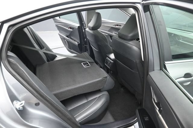 Used 2025 Toyota Camry XLE AWD/4WD image 31