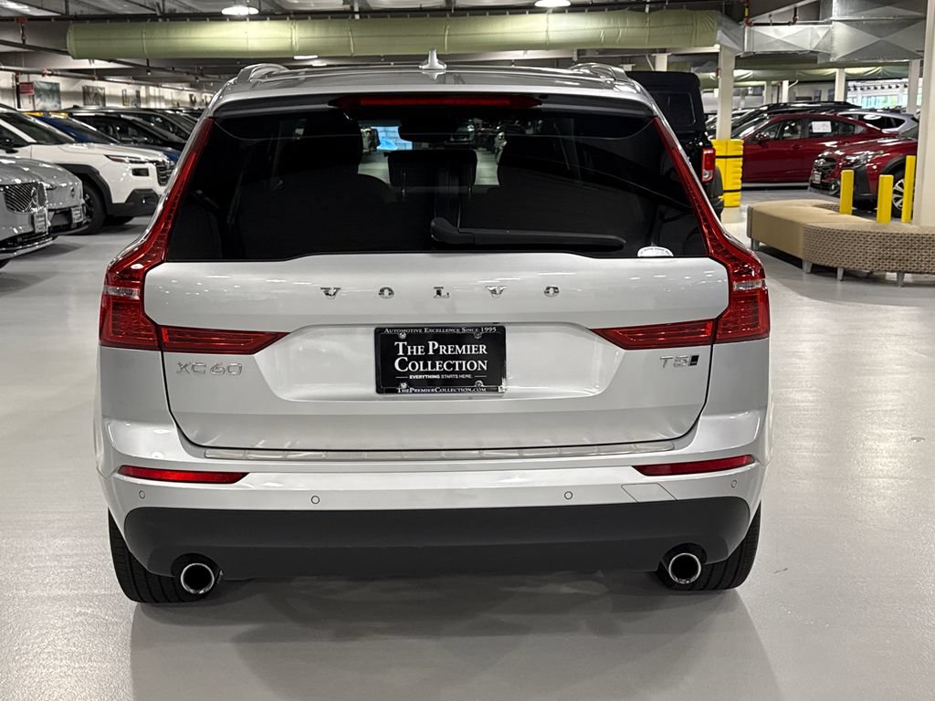 Used 2021 Volvo XC60 T5 Momentum w/ Advanced Package AWD/4WD image 3