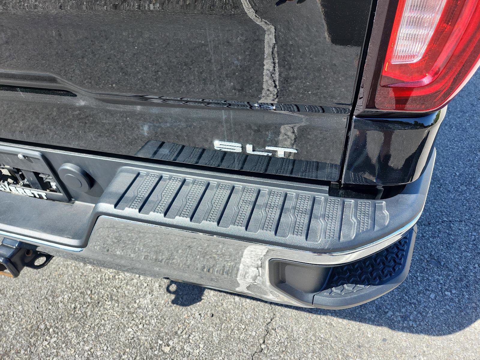 Certified 2024 GMC Sierra 1500 SLT w/ SLT Premium Package image 4