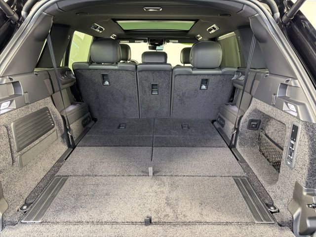 Used 2026 Land Rover Range Rover Long Wheelbase SE image 13