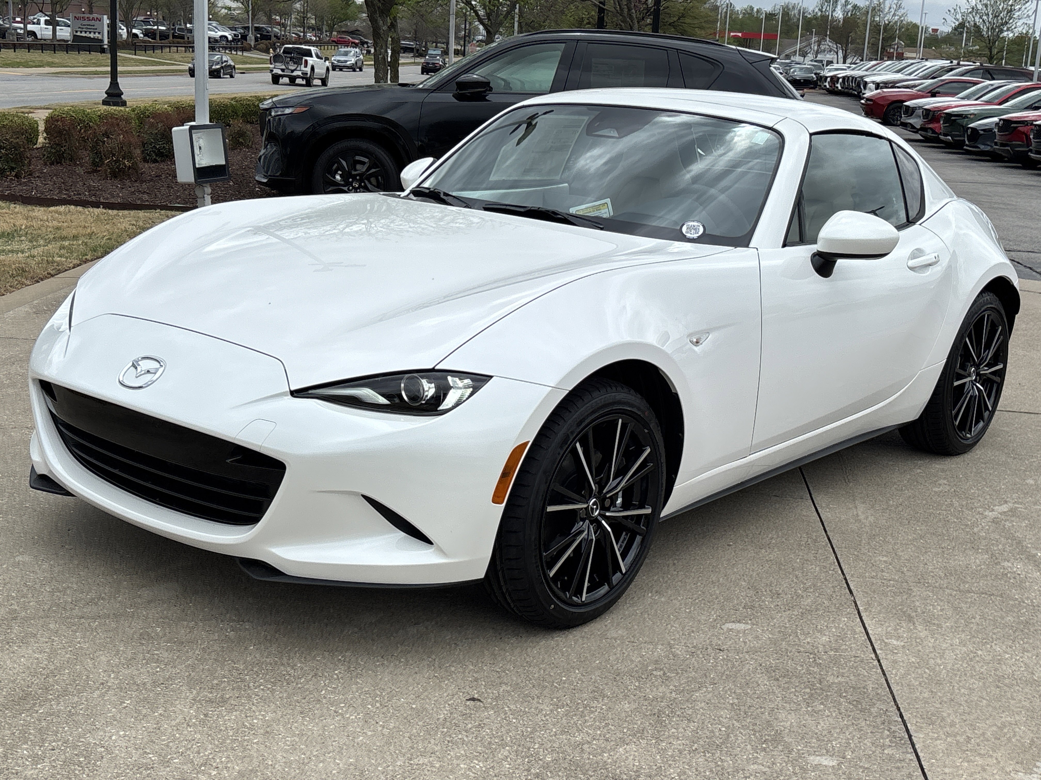 New 2026 MAZDA MX-5 Miata RF Grand Touring RWD image 9