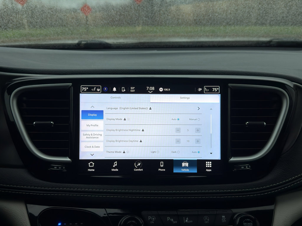 Used 2024 Chrysler Pacifica Touring-L image 24