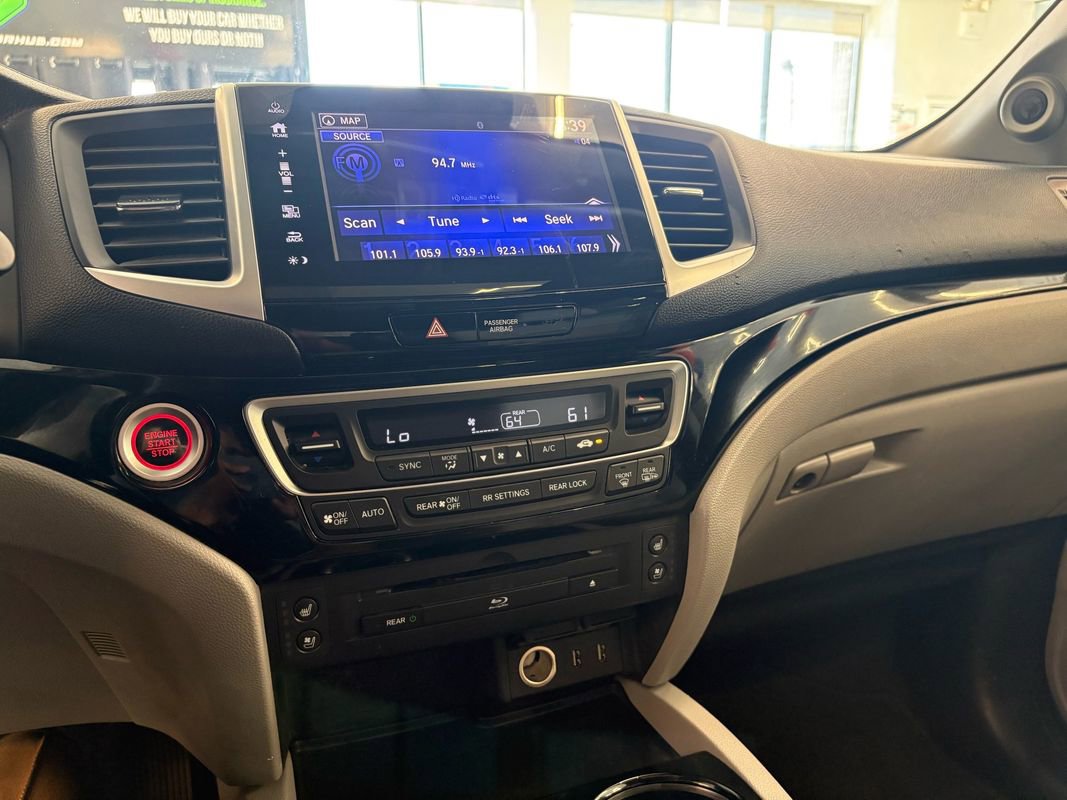 Used 2017 Honda Pilot Elite image 34