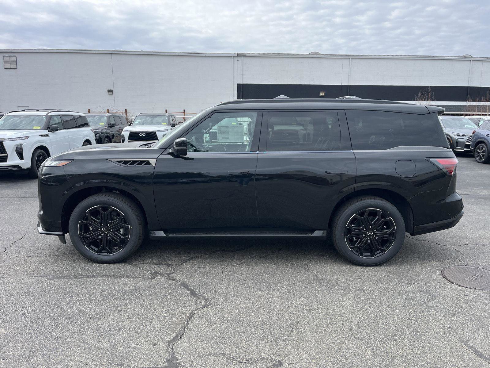 New 2026 INFINITI QX80 4WD w/ Sport Exterior Package image 6