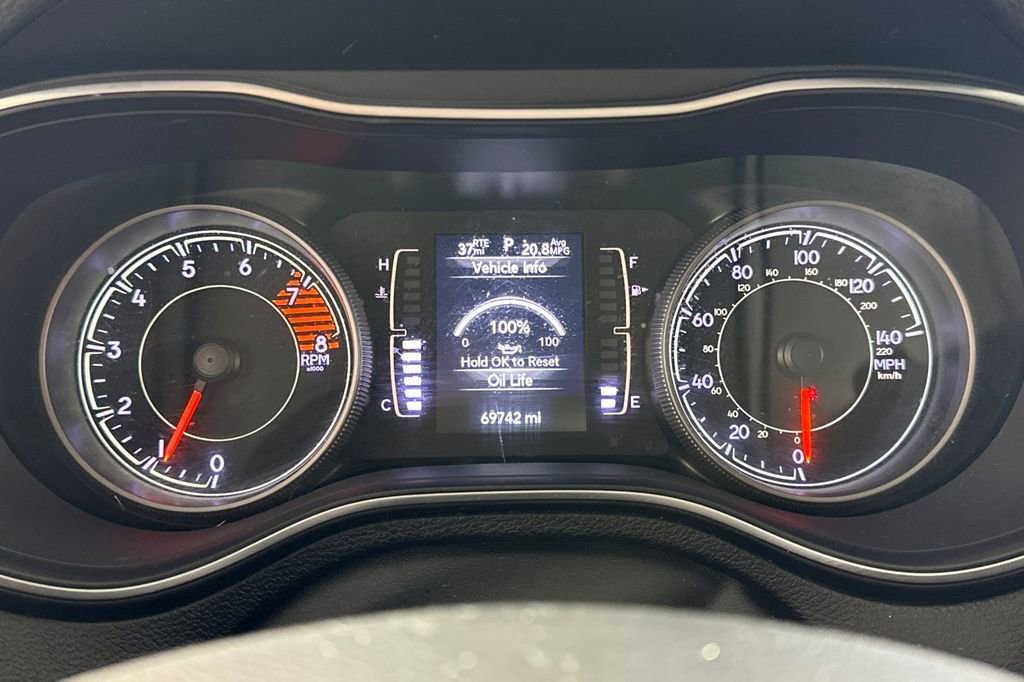 Used 2019 Jeep Cherokee Latitude Plus w/ Cold Weather Group image 29