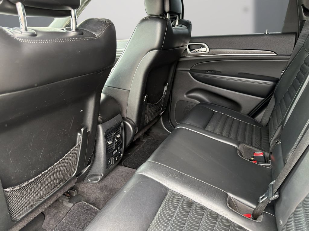 Used 2018 Jeep Grand Cherokee Limited AWD/4WD image 15
