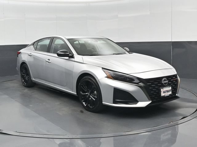 Used 2023 Nissan Altima 2.5 SR